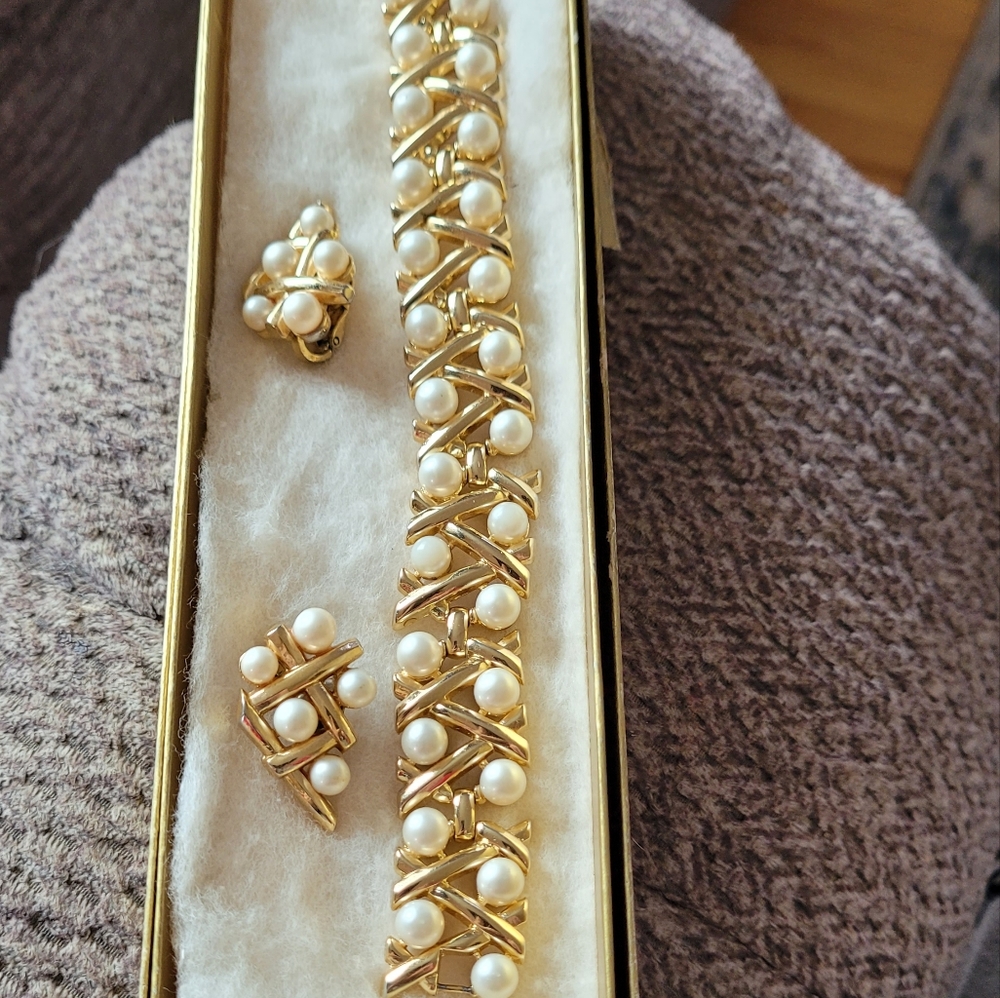 Vintage Crown Trifari Faux Pearl Bracelet and Earrings Set.